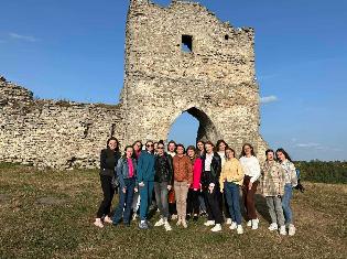 Студенти ТНПУ спеціальностей «Соціальна робота» та «Логопедія» відвідали замки Тернопільщини (ФОТО)