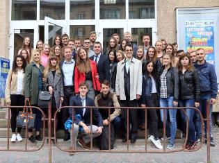 Студенти-історики підтримують українське кіно Студенти-історики підтримують українське кіно
