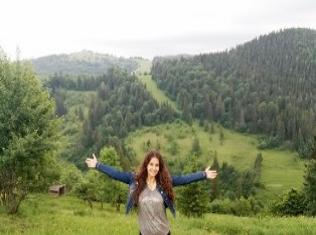 Першокурсники факультету філології і журналістики ТНПУ ім.В.Гнатюка побували у фольклорній експедиції в Карпатах Першокурсники факультету філології і журналістики ТНПУ ім.В.Гнатюка побували у фольклорній експедиції в Карпатах